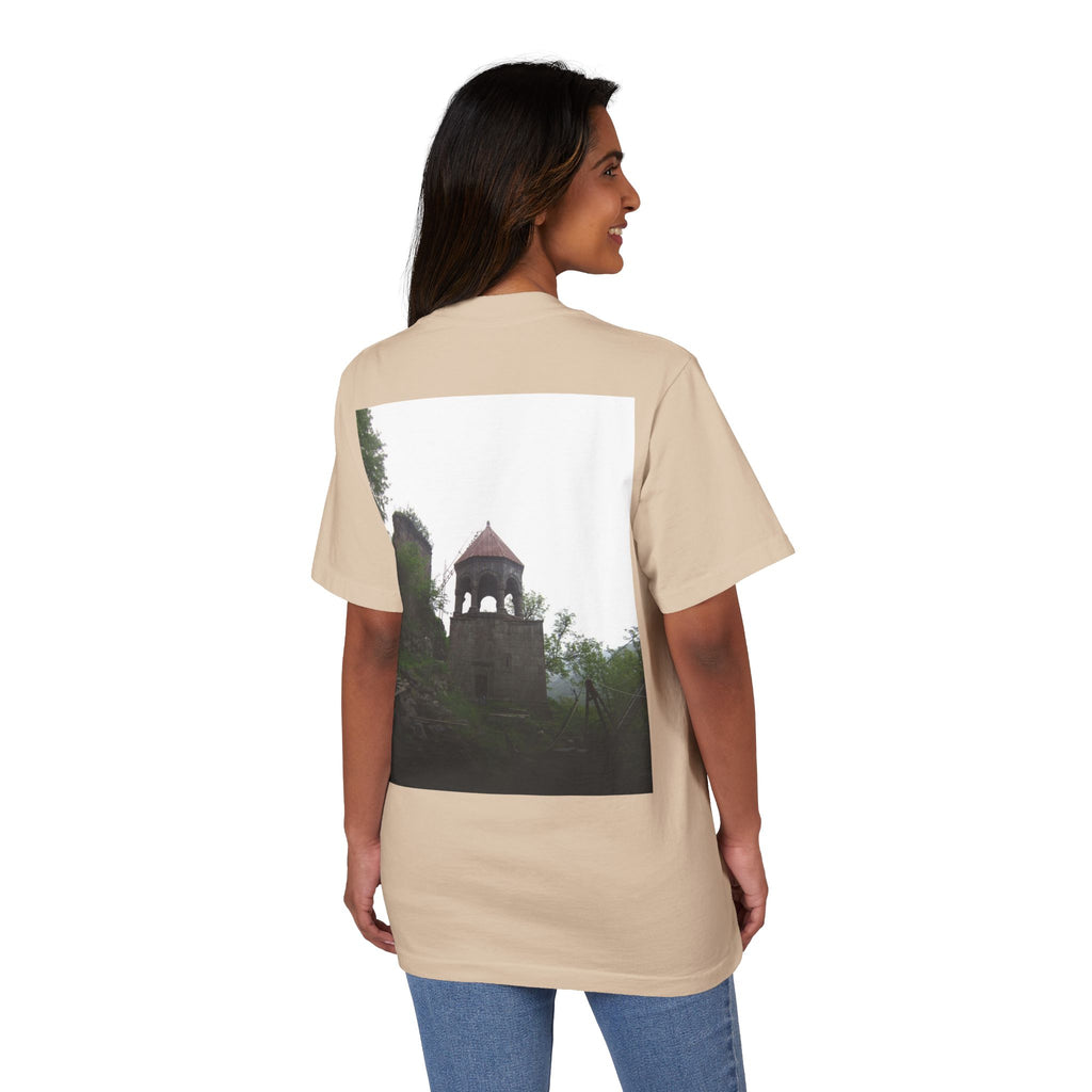 Vintage Castle Photo Graphic T-Shirt — Պահպանիր քո ինքնությունը