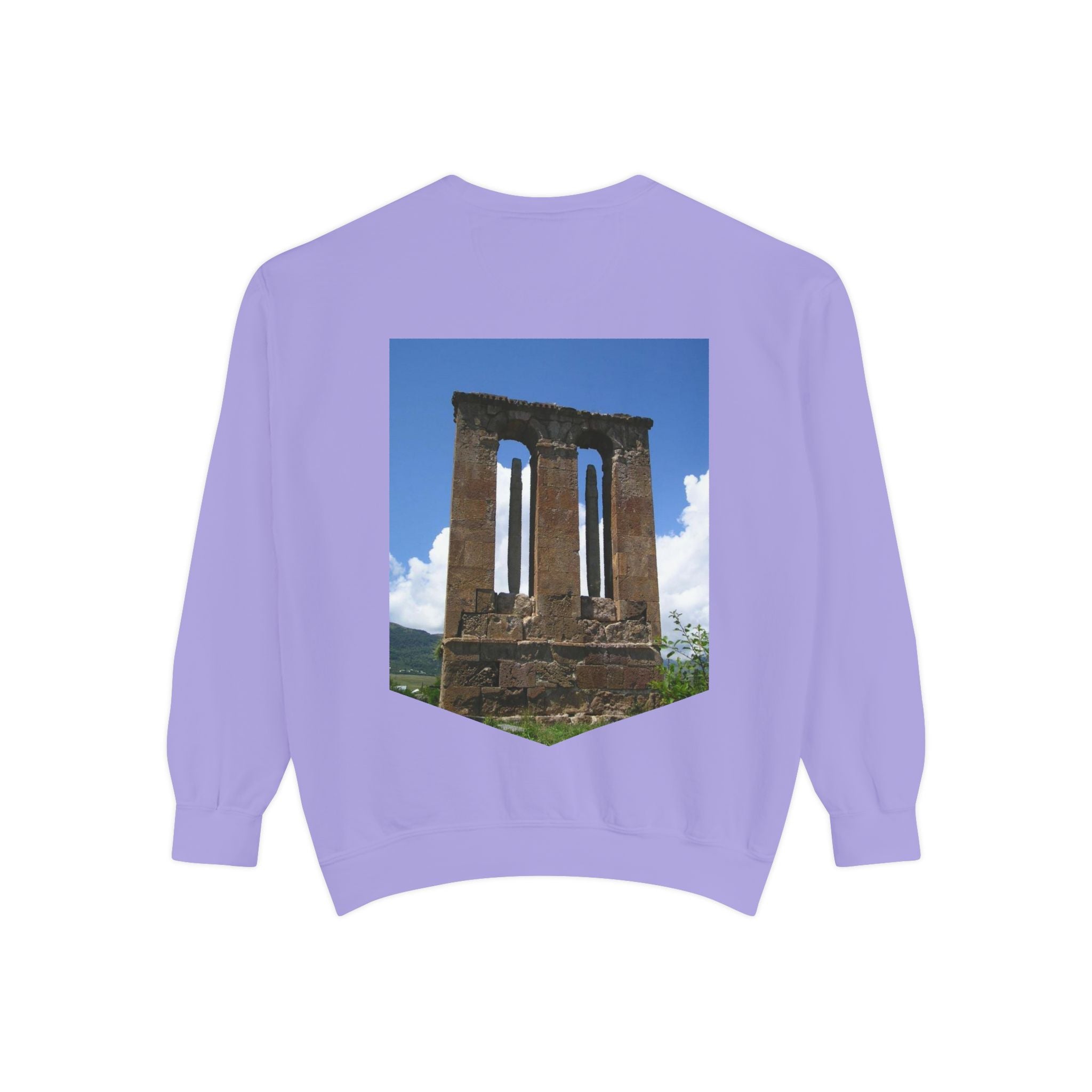 Ruins Photo Sweatshirt — Իմ սիրտը լեռներում է
