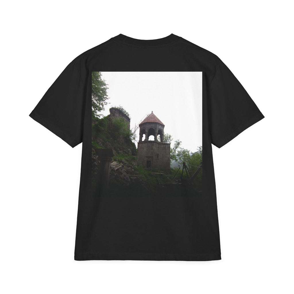Vintage Castle Photo Graphic T-Shirt — Պահպանիր քո ինքնությունը