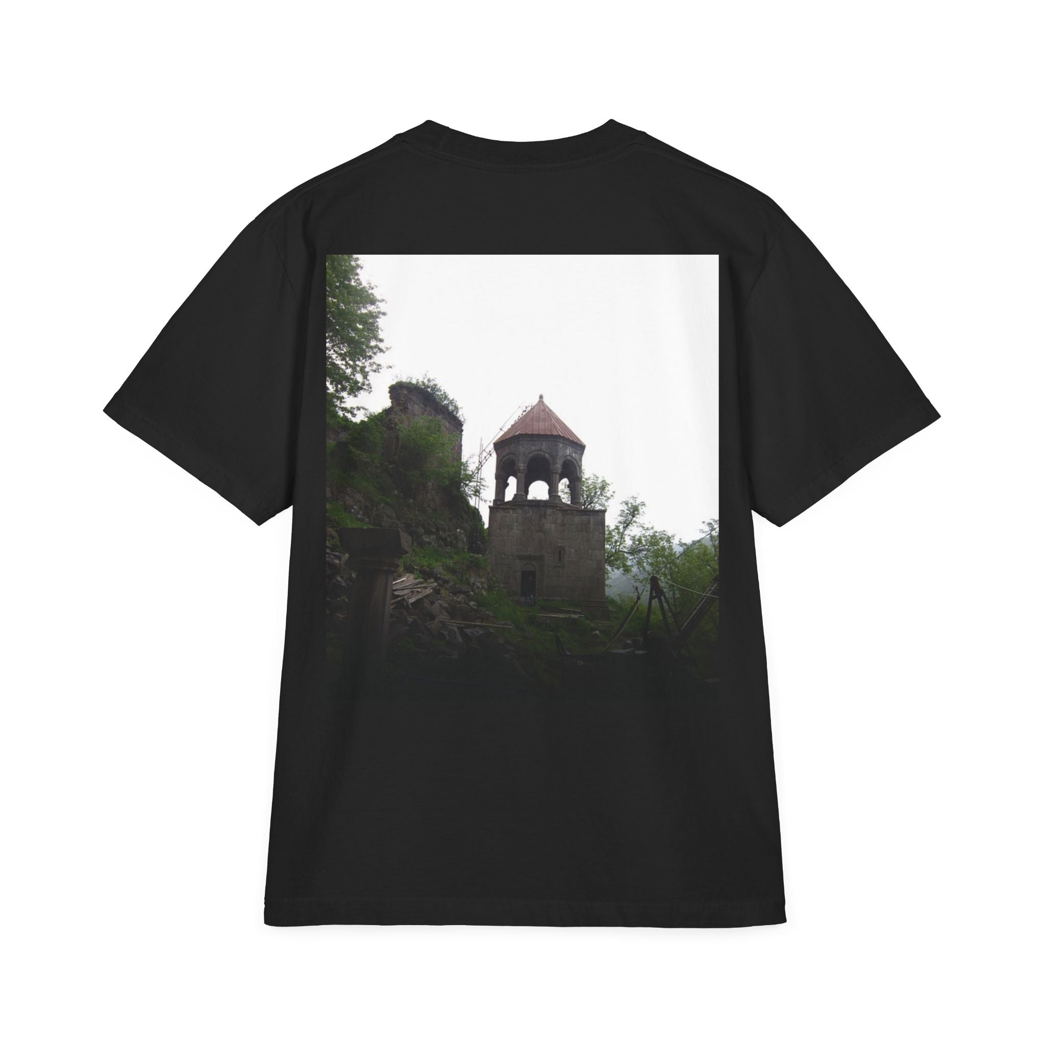 Vintage Castle Photo Graphic T-Shirt — Պահպանիր քո ինքնությունը